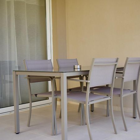 Resitour - Aphrodite Beachfront Pirgos Psilonerou Pokoj fotografie